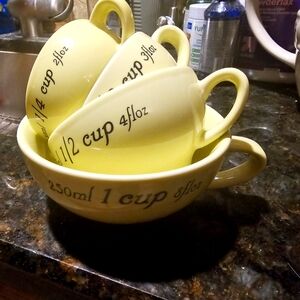 Yellow Measuring Cup Set